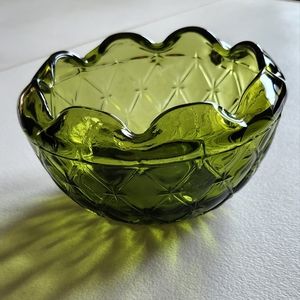 Vintage green glass decorative bowl
